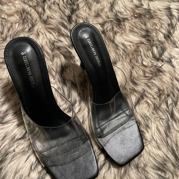 Outing heels - Picture 2 of 3